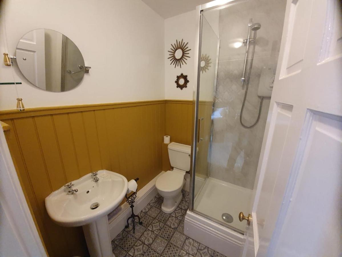 Albert House Brigg Luaran gambar