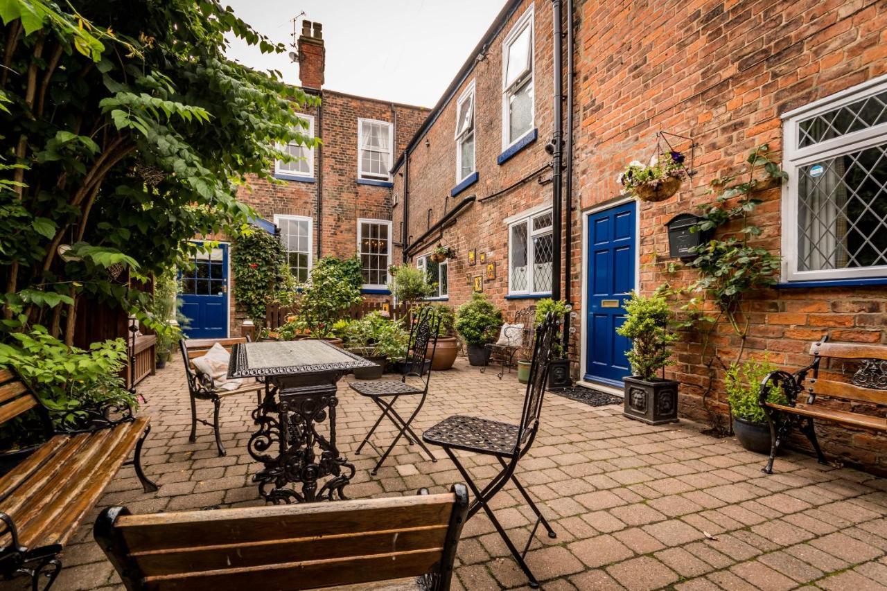 Albert House Brigg Luaran gambar