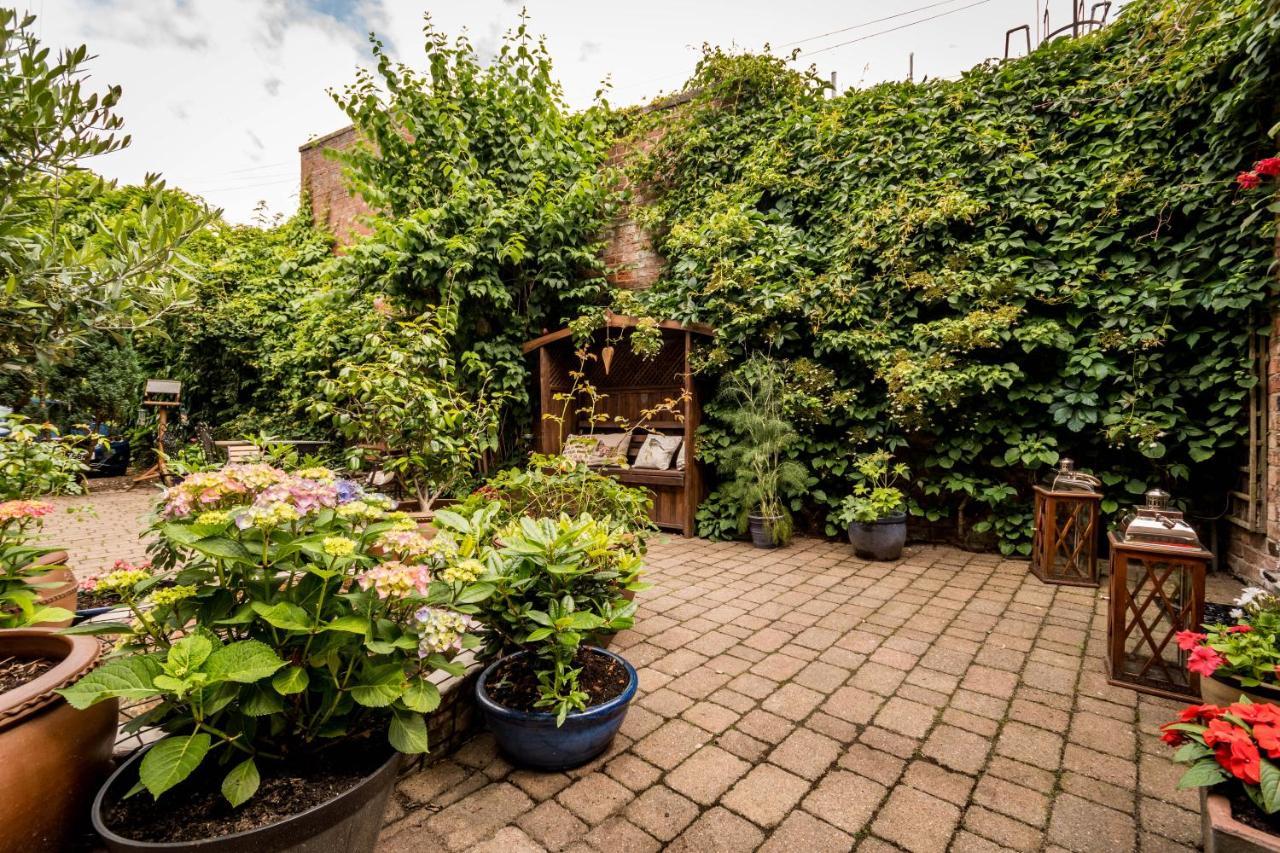 Albert House Brigg Luaran gambar